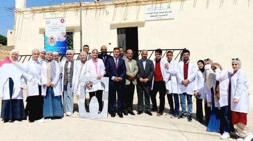 الجامعة الهاشمية تنظّم يومًا طبيًا توعويًا بصحة الفم والأسنان في مدارس الزرقاء الثانية .