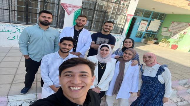 صيدلة الزرقاء تشارك بمبادرة “جيل خالٍ من التدخين”