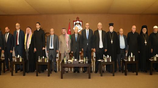 خلال لقائهم رئيس الديوان الملكي وجهاء وممثلون عن أبناء وبنات لواء ماحص والفحيص: يثمنون جهود ومساعي الملك لوقف الحرب على غزة