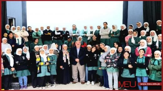 بيئة عمل مُصغّرة تدعم مواهب وأفكار طلبة “الشرق الأوسط”