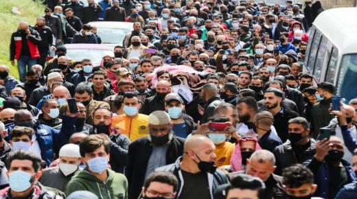 تشييع جثمان راتب العوضات – صور وفيديو