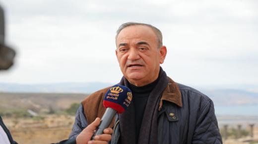 لجنة السياحة والتراث في مجلس الاعيان تزور أم قيس الأثرية – بالصور