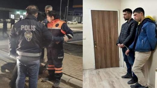 القبض على شخص ارتدى زي الطوارئ ليدخل المنازل المتضررة في تركيا ويسرقها!!