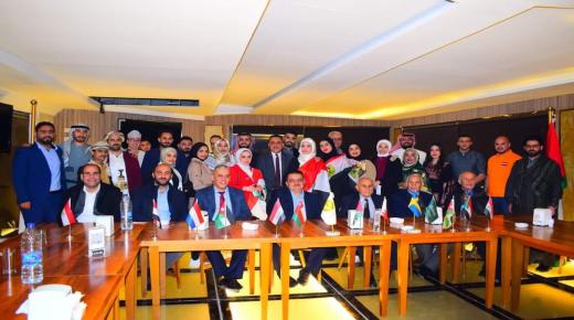 جامعة اربد الاهلية تقيم مأدبة إفطار للطبة العرب