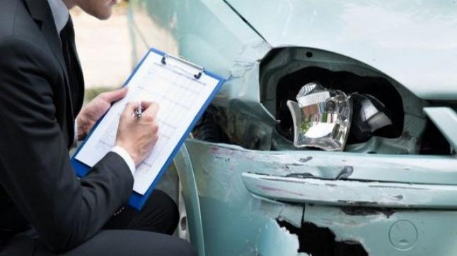 مماطلة بعض شركات التأمين بالدفع تخلق حالة من التوتر بين المواطنين