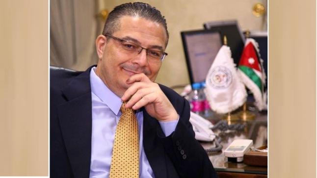 البنك المركزي يحافظ على استقرار الدينار والنائب السابق “طارق خوري” يُشيد