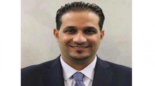 الملك في القمة