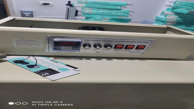 بالصور…الجمارك تضبط ماكينات ومصنع لتزوير ماركات عالمية مشهورة