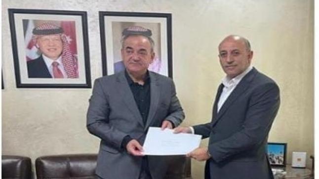 جمعية الفنادق تقدم تبرعا للاهل في غزة