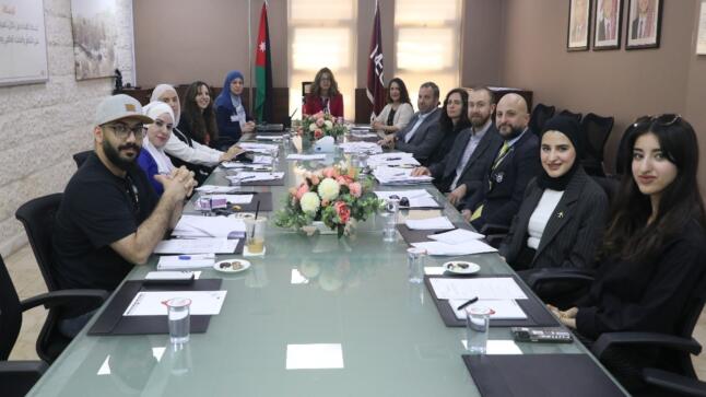 لقاءات موسعة لـ”آداب وتربوية الشرق الأوسط” مع أصحاب الاختصاص لتعزيز مواءمة برامجها مع سوق العمل