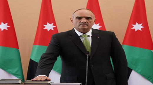 للرئيس الخصاونة والوزير دودين : الوقت يمر و زيت قنديلكم اوشك على النفاد