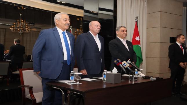 الفايز في جلسة حوارية نظمتها جمعية الحوار الديمقراطي الوطني بعنوان ” التحديات التي تواجه الاردن والعدوان الإسرائيلي الهمجي على الشعب العربي الفلسطيني”