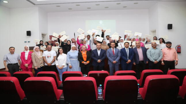 كلية الآداب في جامعة الزيتونة تعلن نتائج مسابقة الكتابة الحرة باللغة الإنجليزية بمشاركة أربع كليات