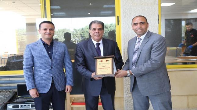 كلية الصيدلة في الزيتونة تقيم لقاء خريجها السابع