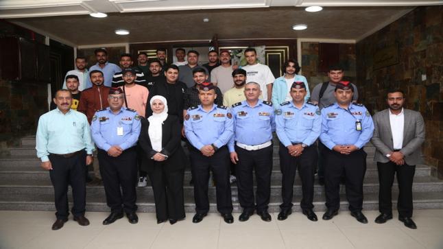 محاضرة توعوية حول قانون السير والسلامة المرورية في جامعة الزيتونة الأردنية