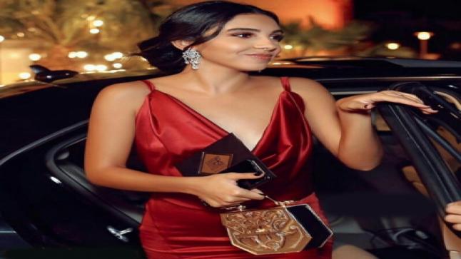 بنطال وحمالة صدر.. سلمى ابو ضيف بإطلالة جريئة