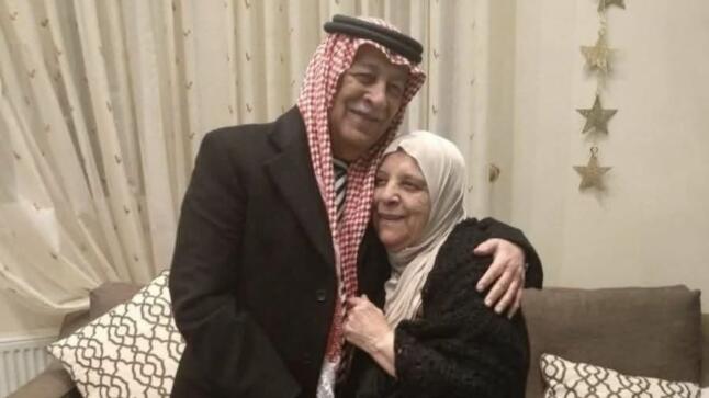 أسرة وكالة عكاظ تعزي رئيس الديوان الملكي بوفاة شقيقته الحاجه ام انور