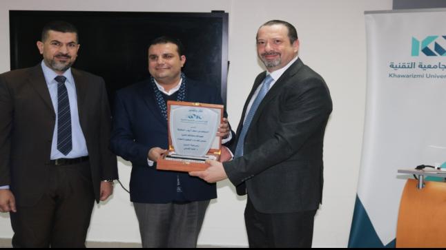 الخوارزمي تعقد ورشة عمل لاعمال الباركيه لطلبة التصميم الداخلي