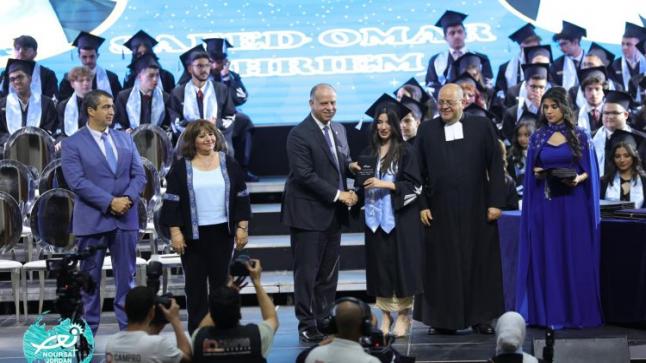 الأمير فيصل يرعى حفل تخريج طلبة كلية دي لاسال..صور