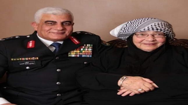 والدة عطوفه اللواء المتقاعد م وضاح باشا الحمود الخصاونة في ذمة الله