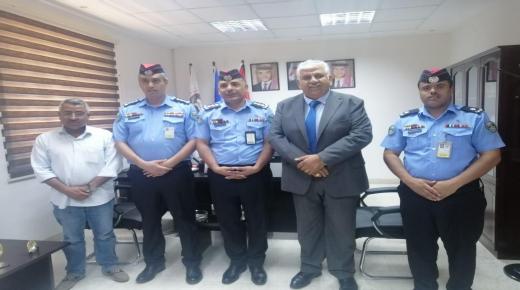 الأمن العام و” الجامعة الامريكية في مادبا  ” تعقدان ورشة عمل حول السلامة المرورية