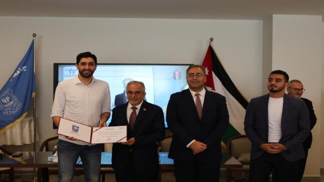 عمان الأهلية تكرم نخبة من طلبتها المتميزين في مختلف المجالات