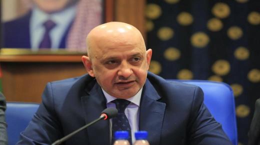 الحاج توفيق: قطاع التجارة والخدمات حجر الأساس في الاقتصاد الوطني