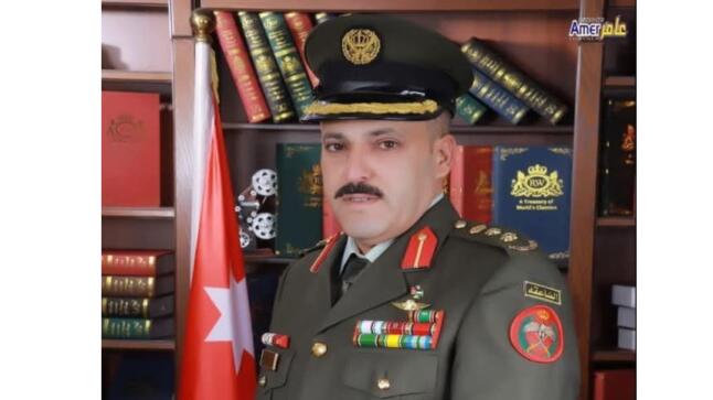 القاضي اسماعيل الخلايلة يهنيء العقيد جعفر الخلايلة بمناسبة الترفيع