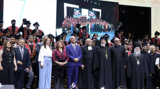 الأمير فيصل يرعى حفل تخريج الفوج الماسي في كلية دي لاسال – الفرير