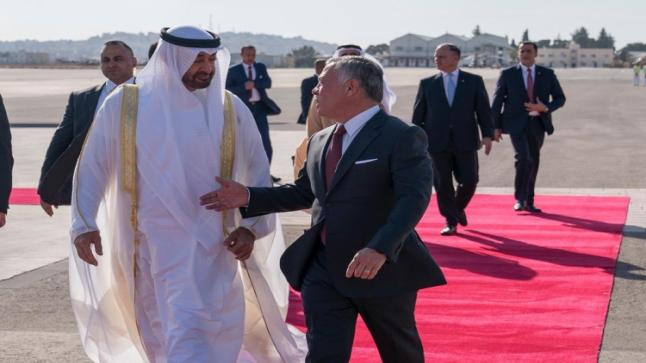 الملك وولي عهد أبوظبي يؤكدان اعتزازهما بمستوى العلاقات الأخوية المتينة بين البلدين