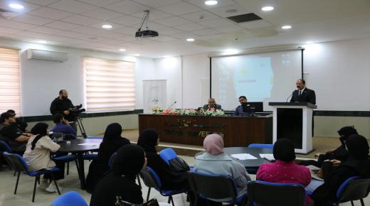 محاضرة عن الاعلام التقليدي والرقمي لطلبة جامعة الزرقاء