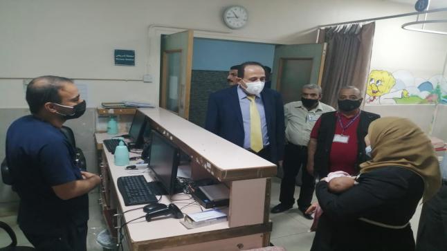 مدير مستشفى الزرقاء الحكومي د. محمود دولة يتفقدقسم الطواري ثاني ايام عيد الفطر السعيد – صور