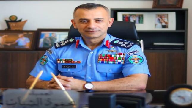 الصحفي علاء الذيب يهنيء العميد محمود الشياب بالترفيع