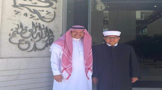 السفير السعودي لدى الاردن يستقبل وزير الاوقاف الفلسطيني