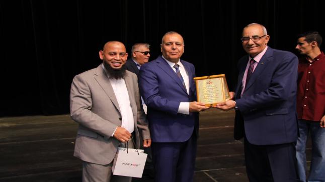 برعاية محافظ الزرقاء “حسن الجبور” وبدعم رجل الاعمال “نائل الخطبان” .. حفل مُهيب في تكريم اوائل الثانوية العامة / صور