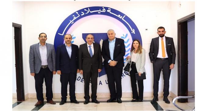 فراس العقرباوي يهنيء تجله ” يزن ” بمناسبة مناقشة مشروع تخرجه من جامعة العلوم التطبيقية الخاصة 
