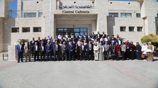 كلية الحقوق بجامعة الزيتونة الأردنية تُنظّم لقاء تفاعليًا مع خريجيها