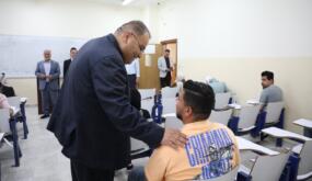 الرمحي يتفقد سير الامتحانات النهائية في الجامعة