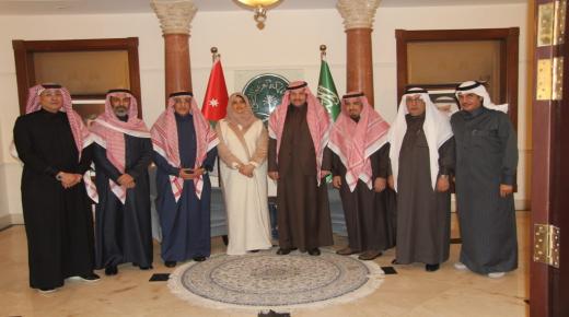 سفير خادم الحرمين الشريفين لدى الأردن يقيم مأدبة غداء تكريما لوفد مجلس الشورى