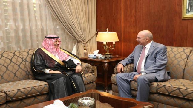 سفير المملكة لدى الأردن يشارك في ملتقى برئاسة رئيس مجلس الأعيان الأردني حول مشاركة الأردن في اجتماعات قمة العشرين في الرياض.