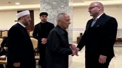 مندوبا عن الملك وولي العهد.. العيسوي يعزي آل عريقات.