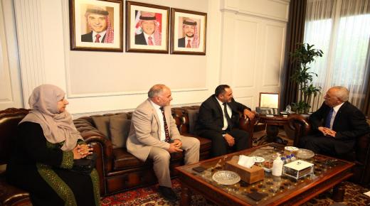 العيسوي يلتقي اعضاء جمعية الطفايلة للرعاية الاجتماعية بمنطقة الرصيفة