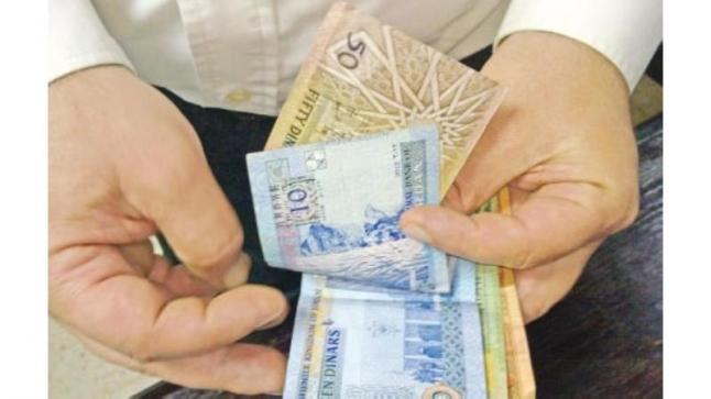 《الثلاثية》 ترفع الحد الأدنى للأجور إلى 290 دينارا اعتباراً من بداية عام 2025