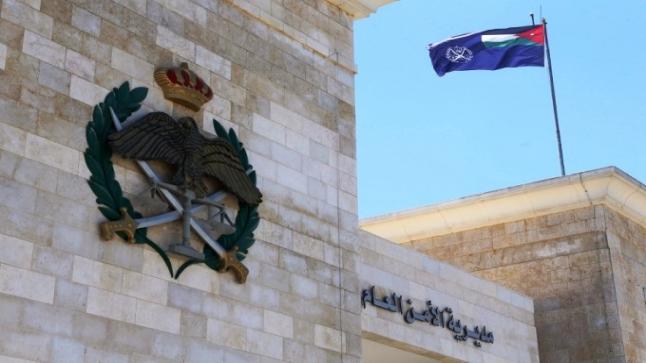 ماهر شنيكات يهنيء رفاق السلاح في جهاز الامن العام بمناسبة صدور الارادة الملكية السامية بالترفيع