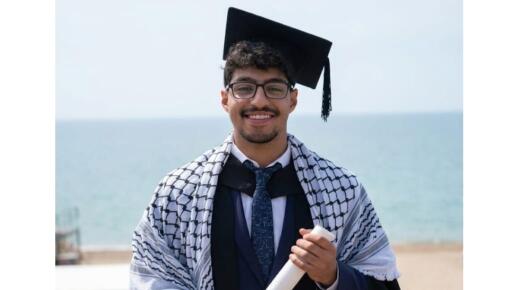 علاء عبد الحكيم الهندي يهنيء صديقه المهندس علي محمد حجاج بتخرج نجله المهندس محمد