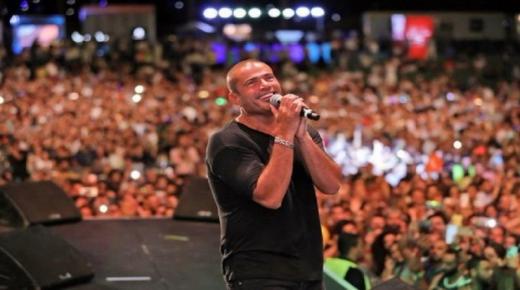 يتسألوا كيف بيعت التذاكر خلال ربع ساعه لحضور حفلة عمرو ذياب بالأردن علما بان سعر التذكره من 300 دينار (420 دولار)