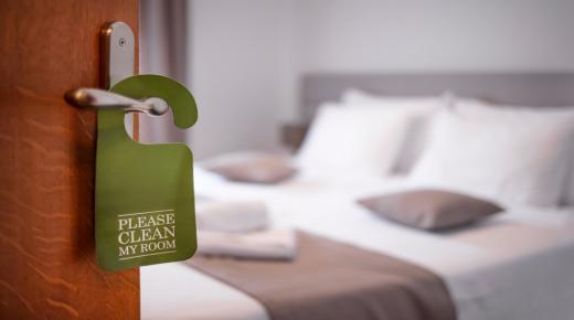 جمعية الفنادق تقرر تدريب وتوظيف 100 شاب وشابة باختصاصات عدة