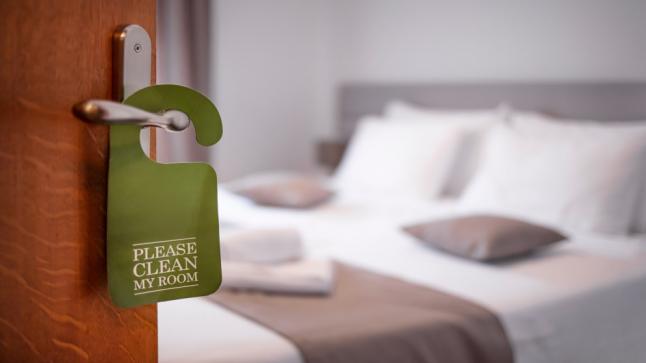 جمعية الفنادق تقرر تدريب وتوظيف 100 شاب وشابة باختصاصات عدة