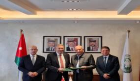 “البوتاس العربية” و”الفوسفات الأردنية” توقعان اتفاقية لإنشاء مجمع صناعي متكامل لإنتاج حامض الفوسفوريك والأسمدة المتخصصة