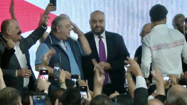 السلطية يخرجون بالألاف لاستقبال ابنهم النائب زهير الخشمان .. والاردنيون يقدمون التهنئة بالفوز المؤزر
